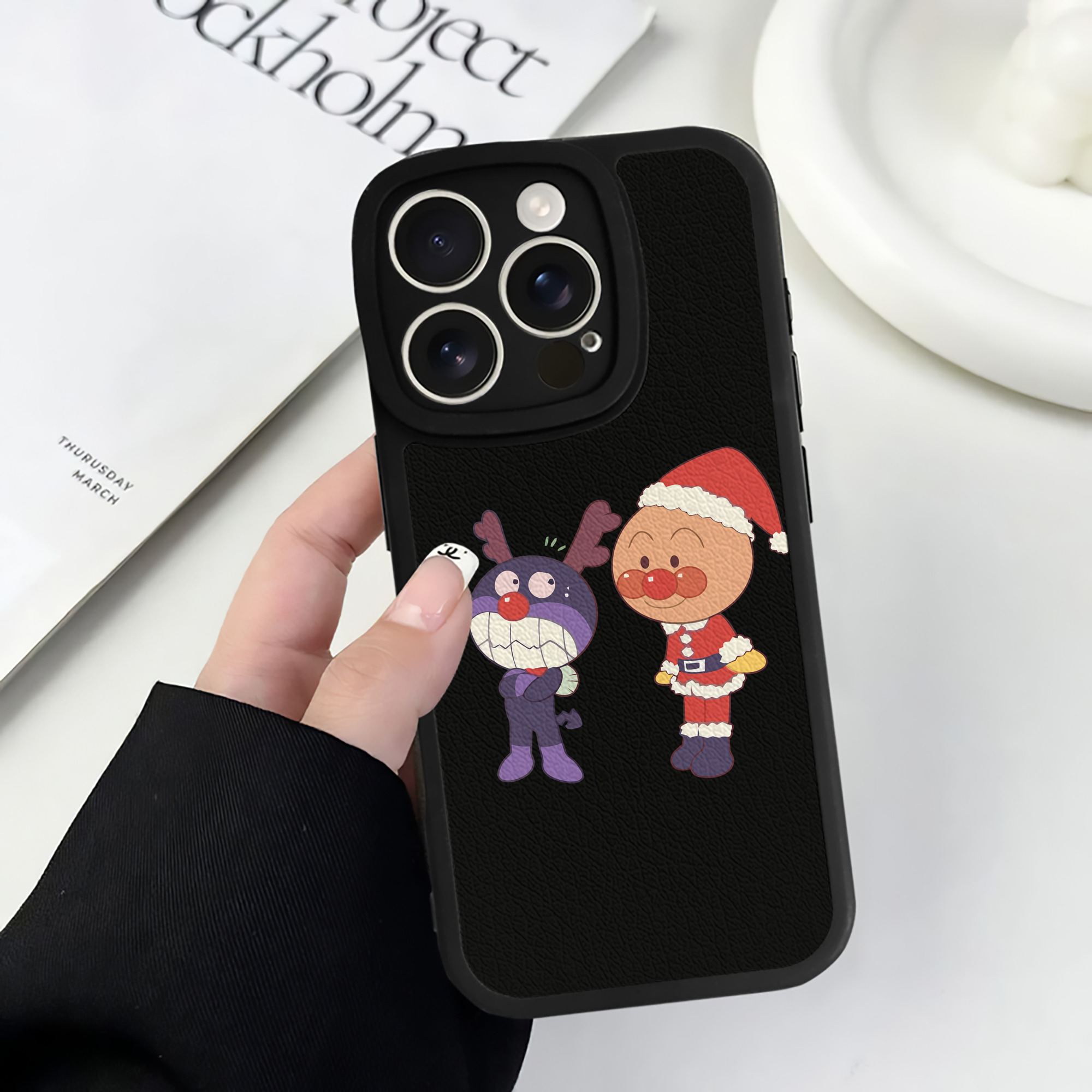 （画像用） アンパンマン Anpanman 【iPhone 16シリーズ対応】シリコンスマホケース（レザー調） 材質：シリコン